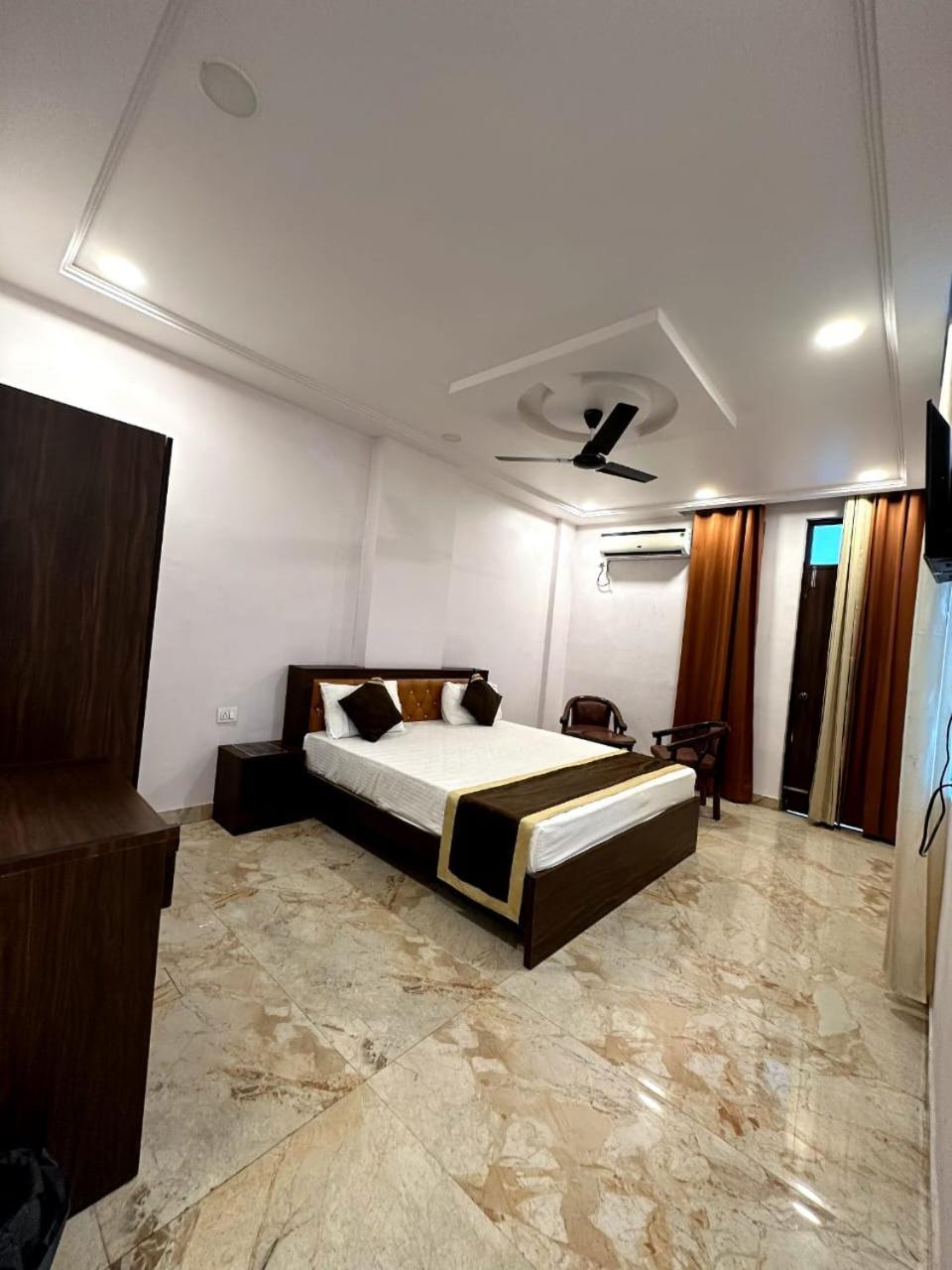 Grand Pearl Hotel & Banquet Lucknow Exterior photo
