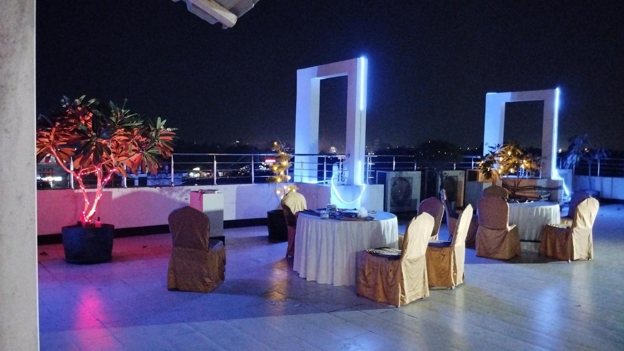 Grand Pearl Hotel & Banquet Lucknow Exterior photo
